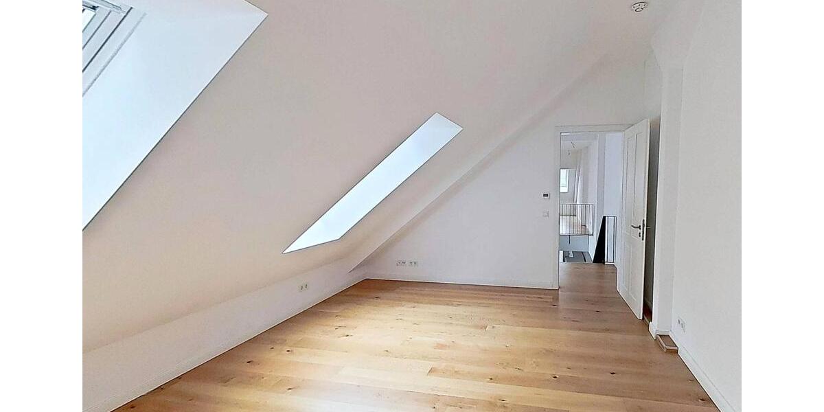 Mit Einzugsgeschenk: Stilvolle 5-Zimmer-Maisonettewohnung mit Balkon-Duo in begehrter Lage Hannover-Lister Meile 5 zimmer