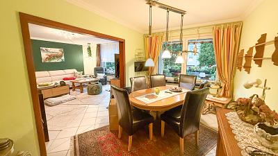 EBENERDIGES DOMIZIL MIT EINLIEGERBEREICH UND GARAGE 4 zimmer