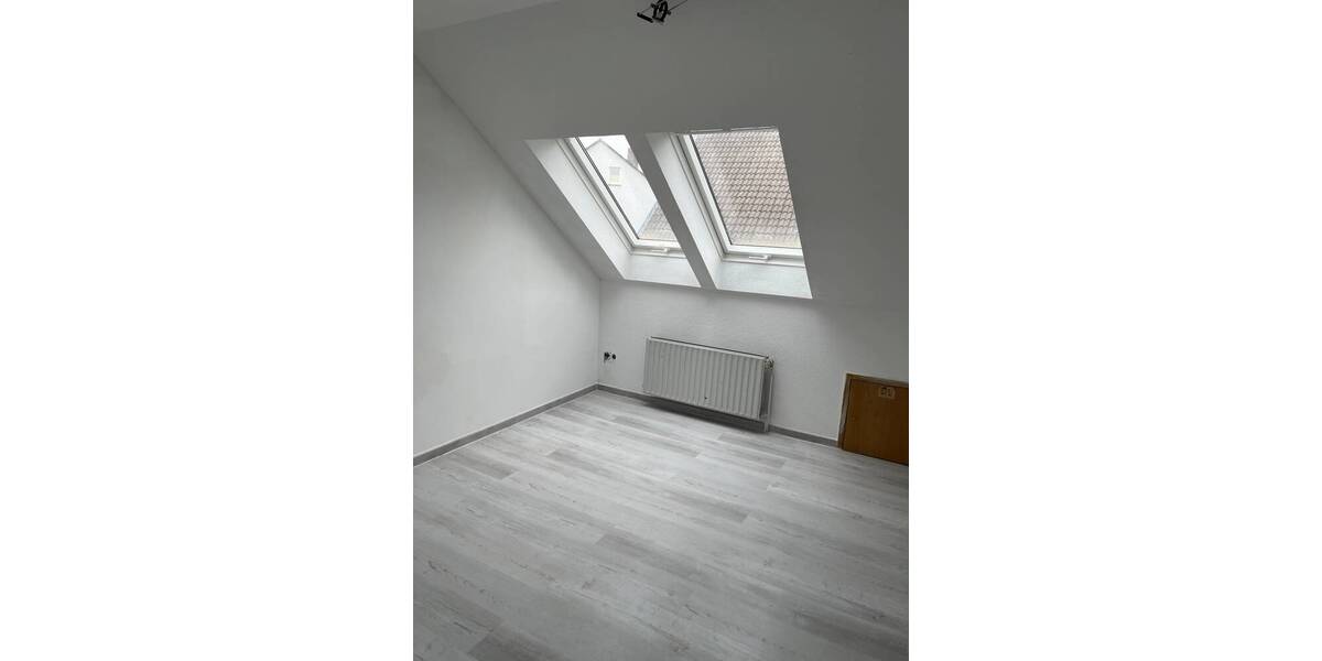 Großartiges Ein-Familie-Haus mit Einliegerwohnung in Schloß Ricklingen zu vermieten 5 zimmer