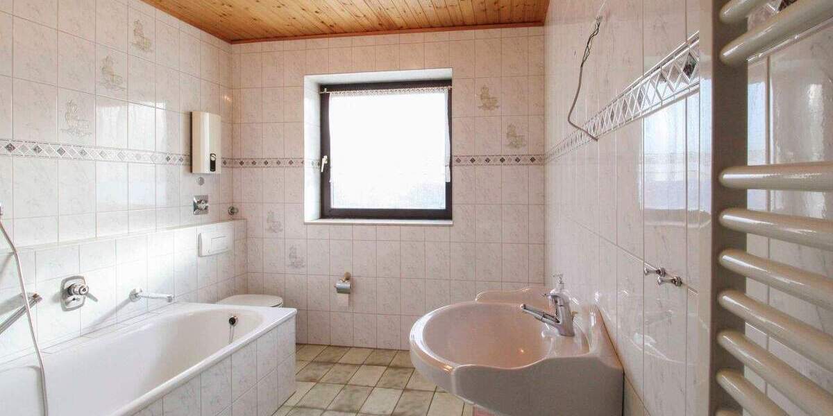 Großflächige Wohnung: Gestaltbare Dachgeschosswhg. in Hannover-Badenstedt 4 zimmer