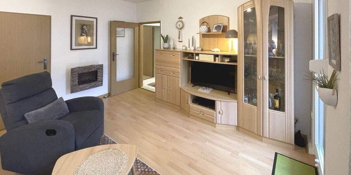 Lage, Lage, Lage: 3,5-Zimmer, voll sanierte Wohnung in Döhren - 2 Bäder, 2 Balkone, Hochparterre, direkt einziehen 3 zimmer