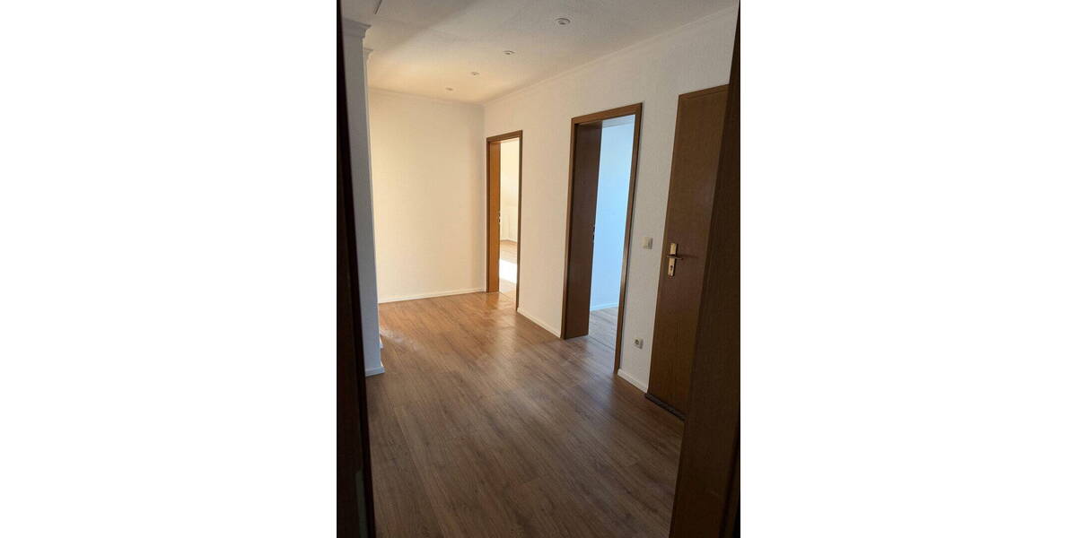 Etagenwohnung Garbsen Garbsen-Mitte - 3 Zimmer, 90 m&sup2;, 1.000&euro; | Angebot:26527573