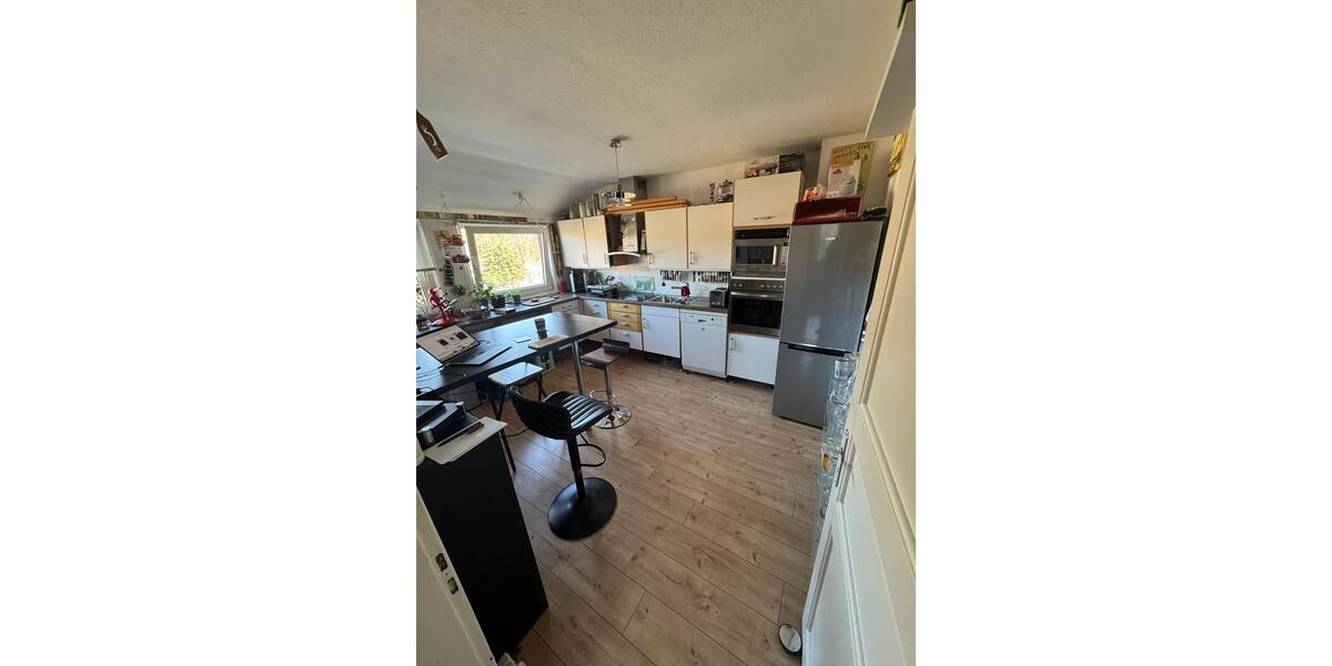 Dachgeschoßwohnung Seelze - 5 Zimmer, 100 m&sup2;, 1.100&euro; | Angebot:26636497