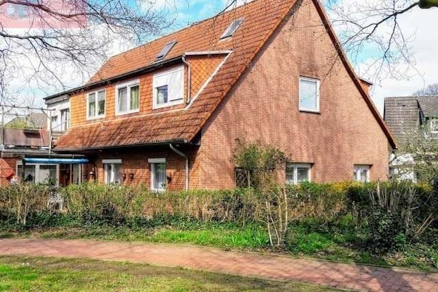 Haus zum Kaufen in Garbsen 499.000 € 246 m² 10 zimmer