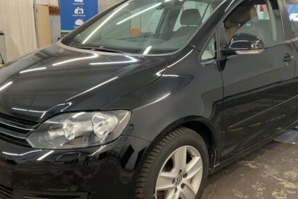 VW Golf 48.600 km 7.490 &euro; Seelze 30926