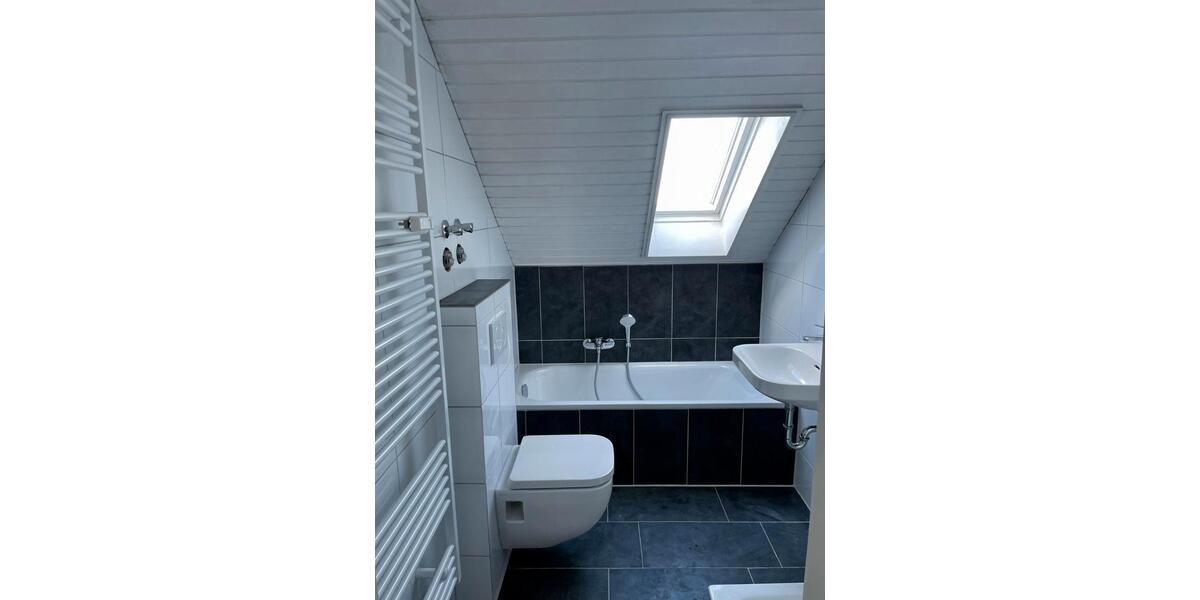 Dachgeschoßwohnung Wennigsen (Deister) - 3 Zimmer, 98 m&sup2;, 700&euro; | Angebot:26303416
