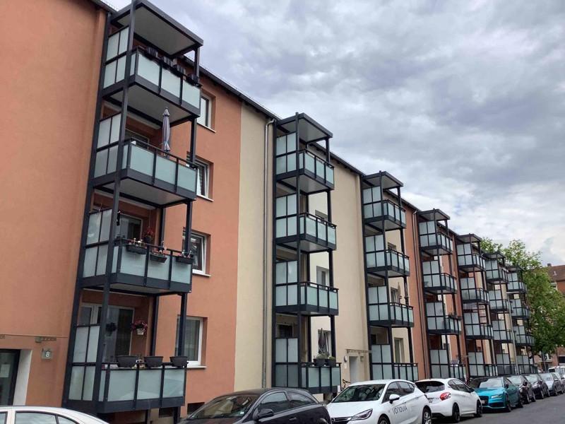 Attraktive, renovierte 3-Zimmer-Wohnung (ca. 61,5 m²) mit Einbauküche und Balkon zimmer