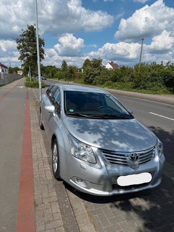 Toyota Avensis 142.000 km 6.800 € Hannover 30419