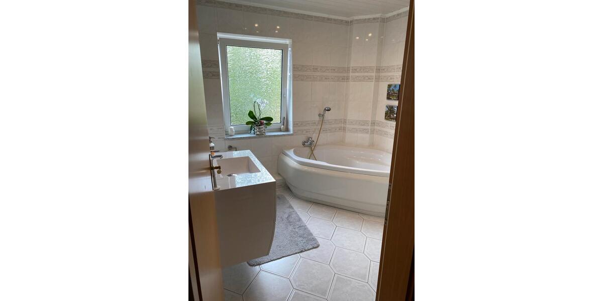 Reihenhaus Laatzen - 5 Zimmer, 126 m&sup2;, 450.000&euro; | Angebot:26006121