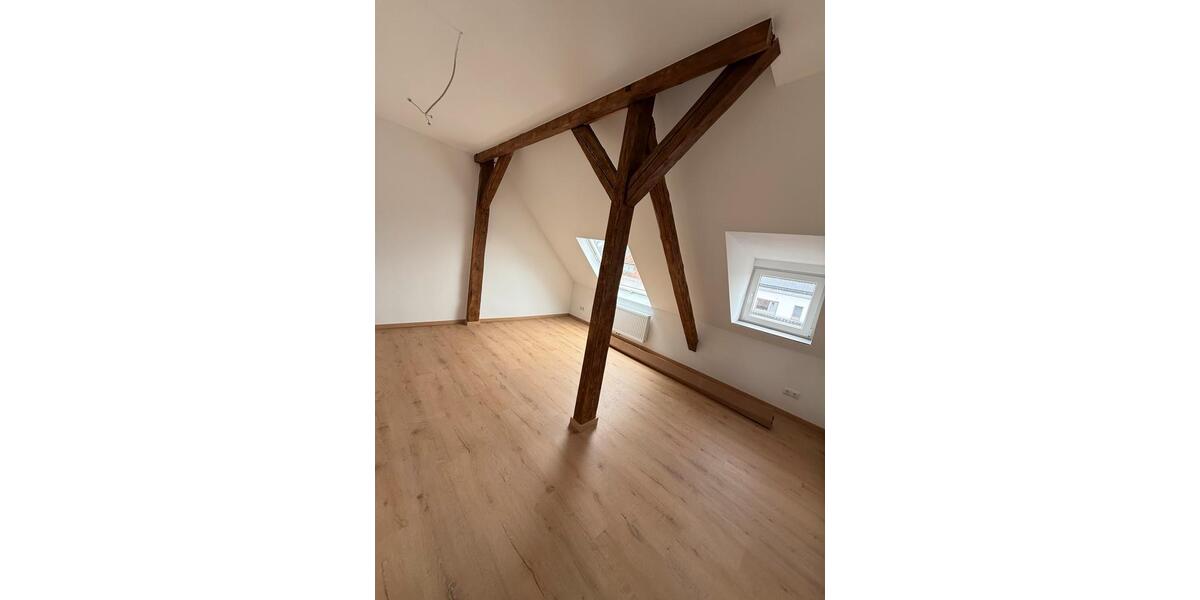 Dachgeschoßwohnung Hildesheim - 3 Zimmer, 70 m&sup2;, 700&euro; | Angebot:26198038