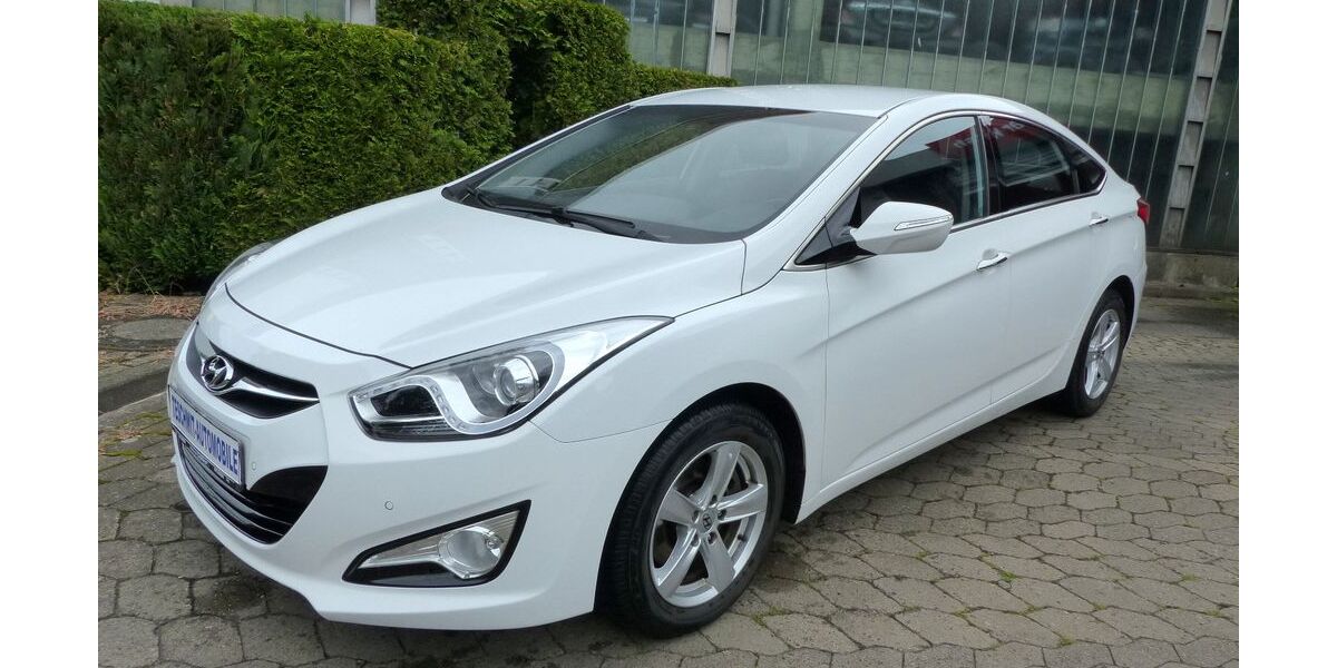 Hyundai i40 99.700 km 11.995 € Hannover 30179
