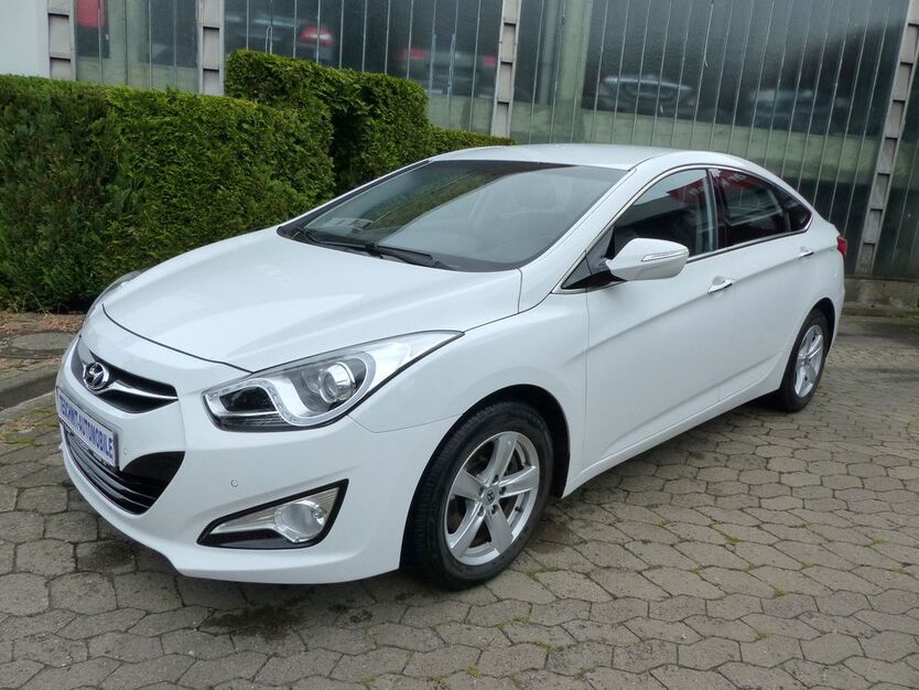 Hyundai i40 99.700 km 11.995 € Hannover 30179