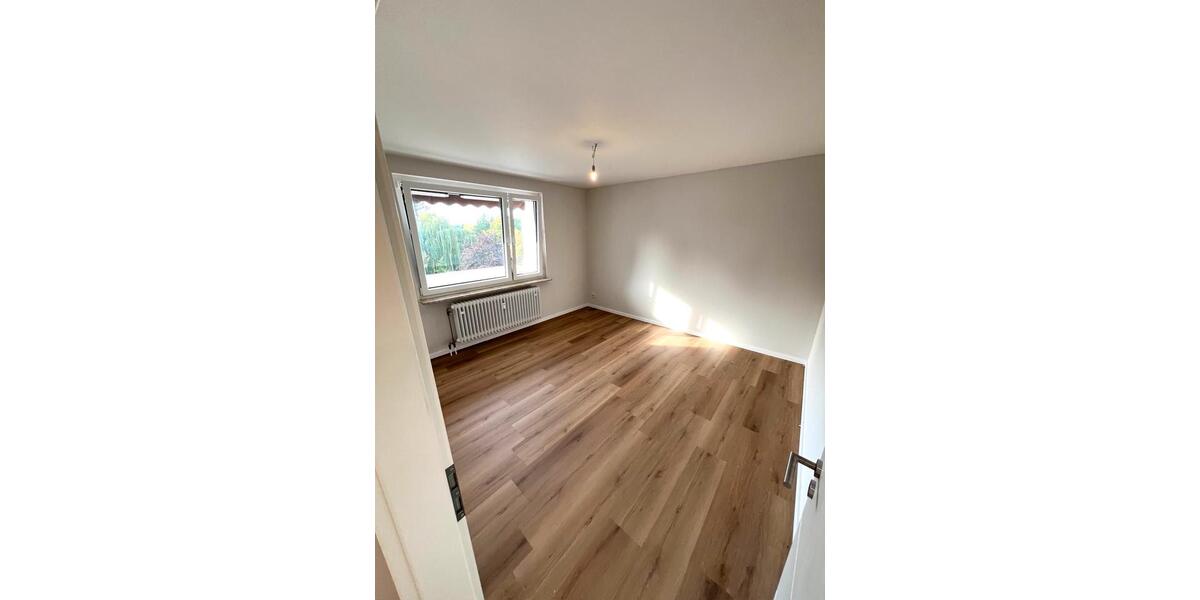 Etagenwohnung Hannover Bothfeld-Vahrenheide - 3 Zimmer, 82 m&sup2;, 1.200&euro; | Angebot:27603472