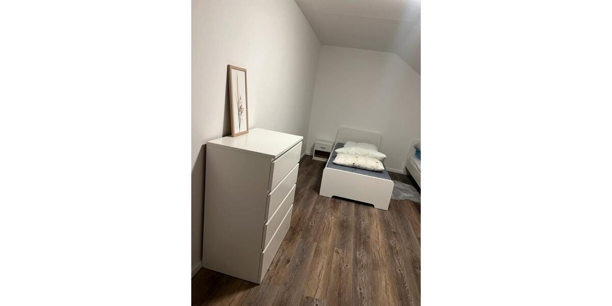 Dachgeschoßwohnung Hannover Bothfeld-Vahrenheide - 2 Zimmer, 55 m&sup2;, 950&euro; | Angebot:25277318