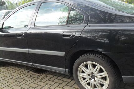 Volvo S60 176.000 km 1.599 € Uetze OT Dollbergen 31311