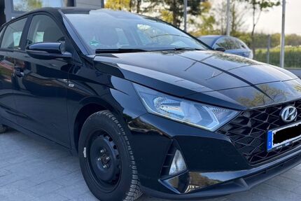 Hyundai i20 45.615 km 13.999 &euro; Isernhagen OT Altwarmbüchen bei Hannover A2/A7 30916