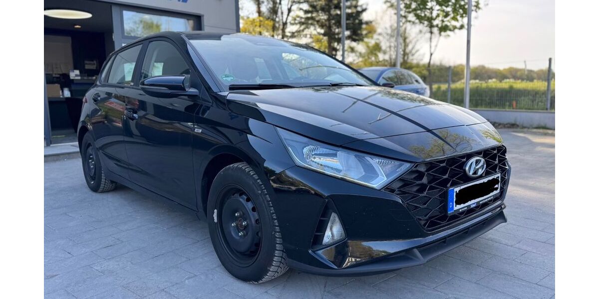 Hyundai i20 45.615 km 13.999 &euro; Isernhagen OT Altwarmbüchen bei Hannover A2/A7 30916