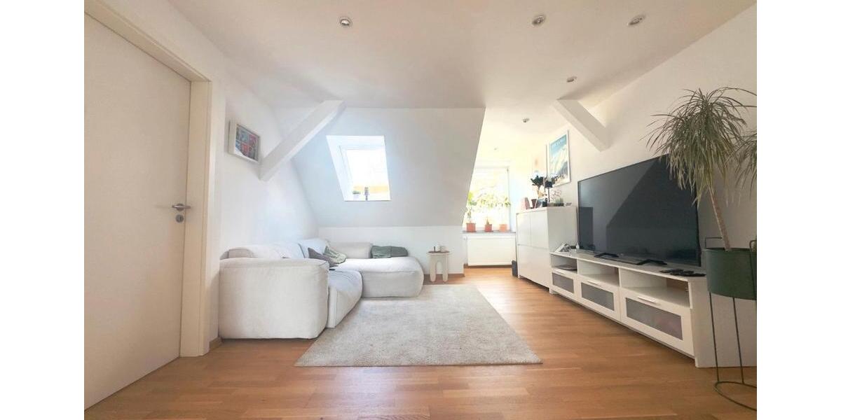 Dachgeschoßwohnung Hannover Bult - 3 Zimmer, 78 m&sup2;, 1.095&euro; | Angebot:26691619