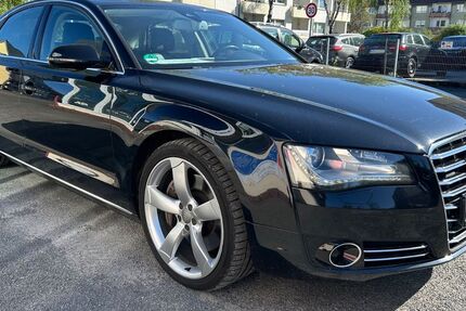 Audi A8 194.800 km 17.450 € Garbsen 30827
