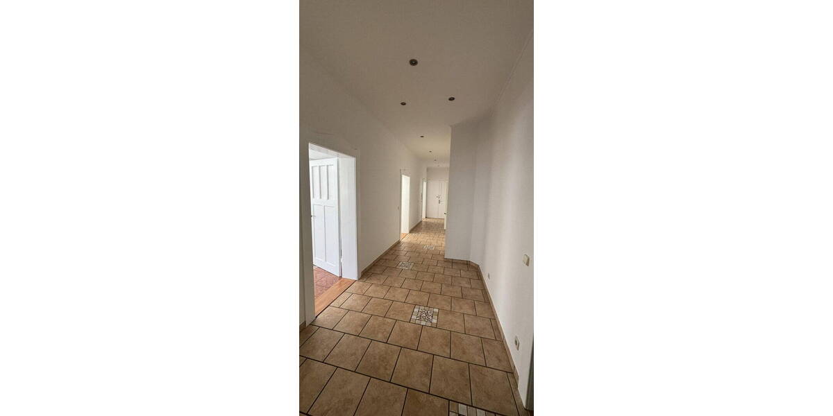 Etagenwohnung Hannover List - 6 Zimmer, 160 m&sup2;, 1.750&euro; | Angebot:26402150