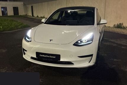 Tesla Model 3 33.570 km 26.600 &euro; Hannover 30519