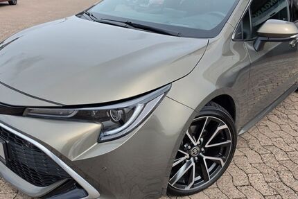 Toyota Corolla 61.600 km 25.980 &euro; Hildesheim 31137