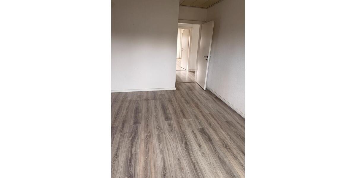 Erdgeschoßwohnung Langenhagen Brink - 3 Zimmer, 71 m&sup2;, 199.000&euro; | Angebot:26271882