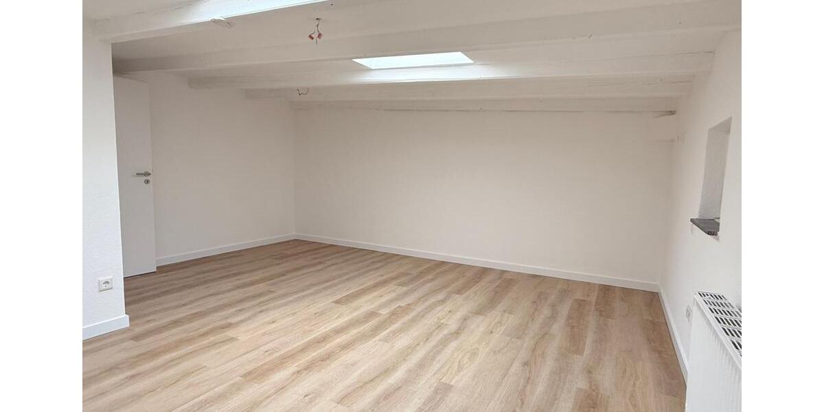 Dachgeschoßwohnung Hannover Vahrenwald-List - 3 Zimmer, 99 m&sup2;, 1.080&euro; | Angebot:26364151