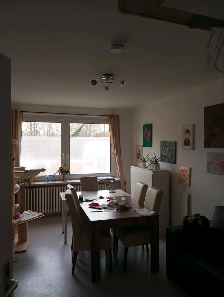 2-Zimmer-Wohnung teilmöbliert