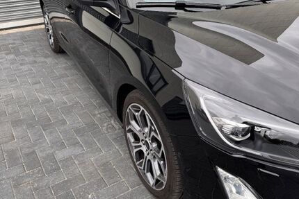 Ford Focus 121.540 km 17.300 &euro; Hannover 30159