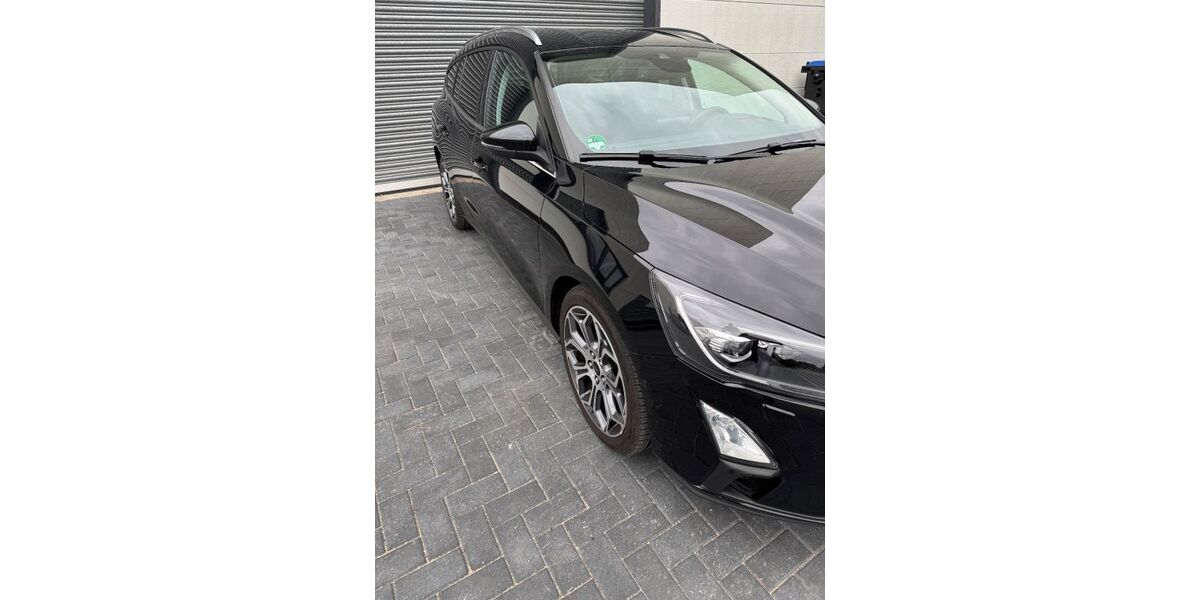 Ford Focus 121.540 km 17.300 &euro; Hannover 30159