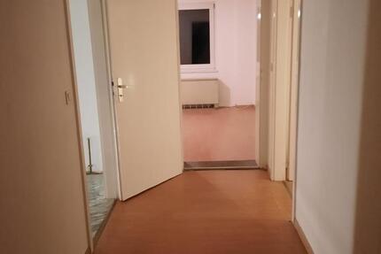Kleine 3 Zimmer Dachgeschosswohnung in Hannover Doehren 3 zimmer