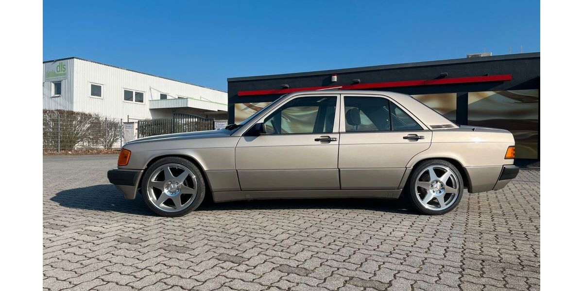 Mercedes-Benz 190 179.000 km 10.999 € Neustadt 31535
