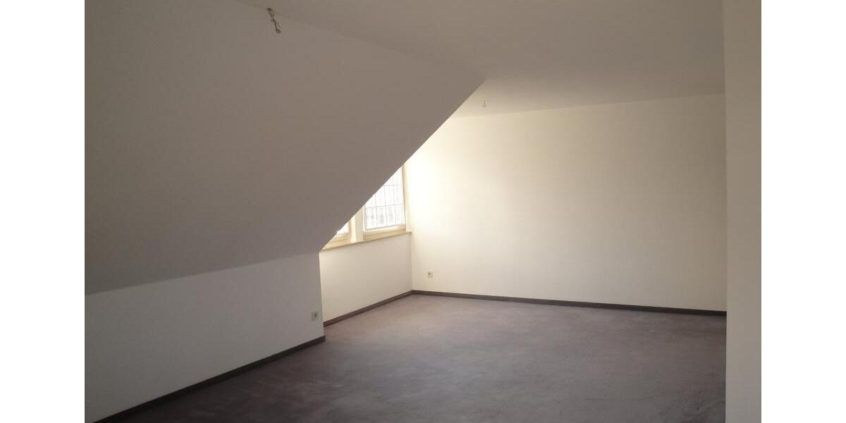 Dachgeschoßwohnung Barsinghausen - 3 Zimmer, 74 m&sup2;, 600&euro; | Angebot:26602535
