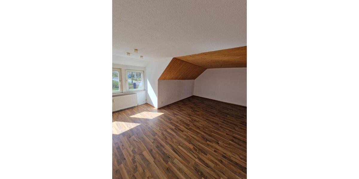 Dachgeschoßwohnung Barsinghausen - 5 Zimmer, 115 m&sup2;, 245.000&euro; | Angebot:24560900