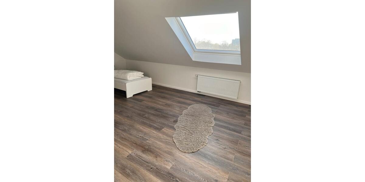 Dachgeschoßwohnung Hannover Bothfeld-Vahrenheide - 2 Zimmer, 55 m&sup2;, 950&euro; | Angebot:25277318