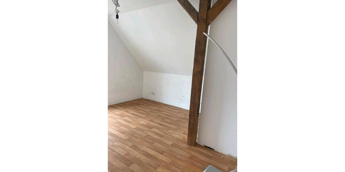 Etagenwohnung Seelze - 5 Zimmer, 95 m&sup2;, 1.500&euro; | Angebot:26256635
