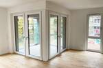 WILLKOMMEN im neuen ZUHAUSE! Helle Atmosphäre, Glaswand-Loggia, Tageslichtbad, Einbauküche, Gäste-WC 3 zimmer