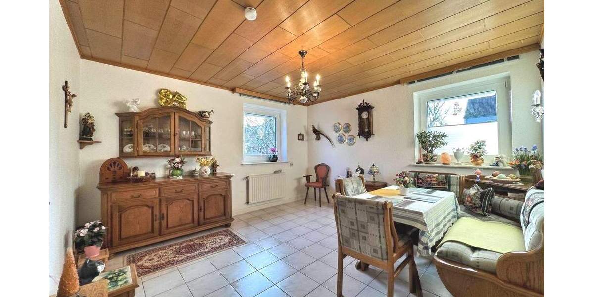 Lage, Lage, Lage: 3,5-Zimmer-Eigentumswohnung im 1. OG in Hannover-Döhren mit Gestaltungspotenzial 3 zimmer