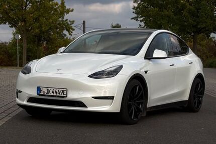 Tesla Model Y 44.000 km 34.900 € Lehrte 31275