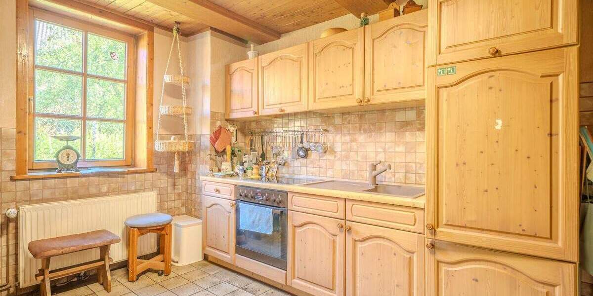Mehrfamilienhaus, Wohnhaus Giesen Emmerke - 8 Zimmer, 175 m&sup2;, 295.000&euro; | Angebot:25671920