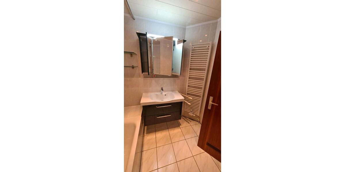 Etagenwohnung Sehnde - 2 Zimmer, 65 m&sup2;, 750&euro; | Angebot:24866418