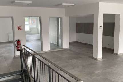 Gewerbeobjekt Seelze Almhorst - 1.200&euro; | Angebot:27034446
