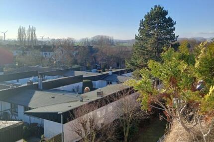 75 m² Eigentumswohnung plus ca. 50 m² ausbaufähigen Dachboden 3 zimmer