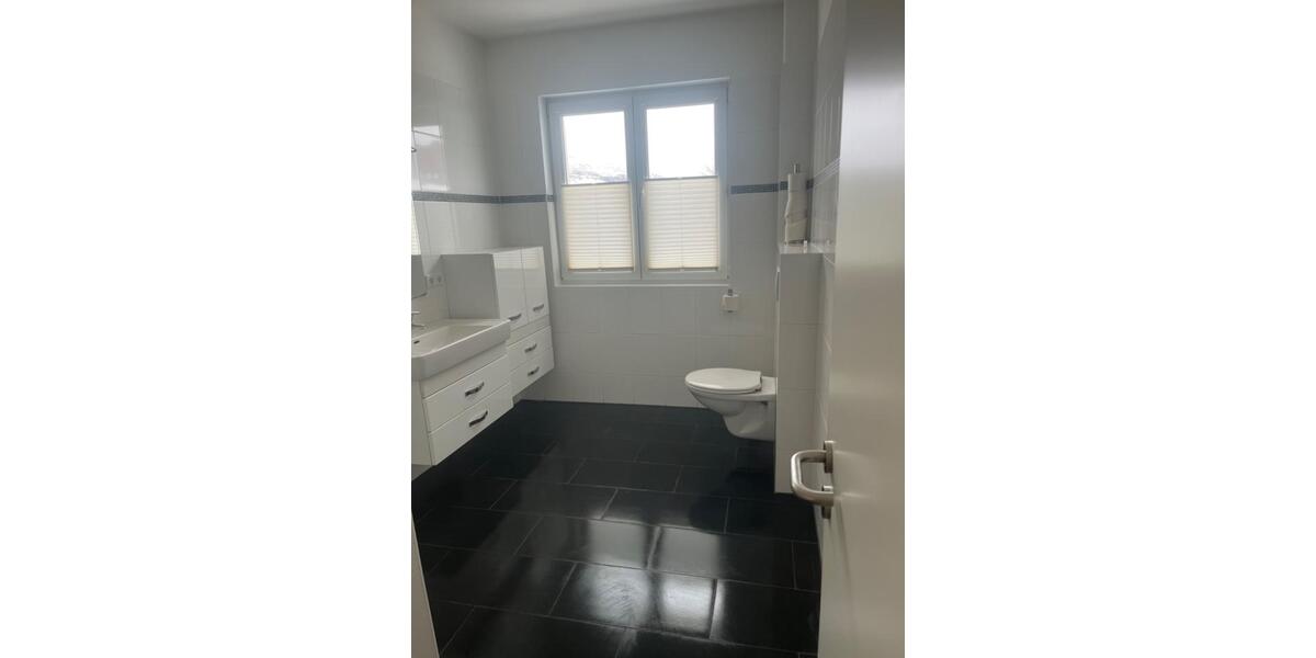 Etagenwohnung Sehnde - 3 Zimmer, 87 m&sup2;, 913&euro; | Angebot:24869822