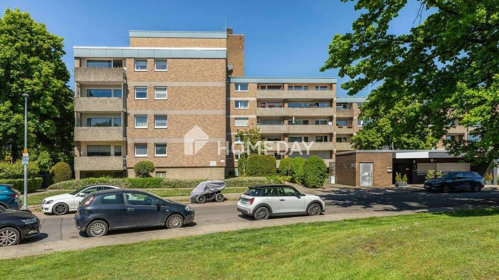 Altersgerecht Wohnen in Berenbostel: Renovierte Wohnung mit XL-Loggia, Aufzug und Garage 2 zimmer