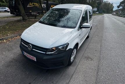 VW Caddy 111.256 km 8.900 &euro; Garbsen 30827