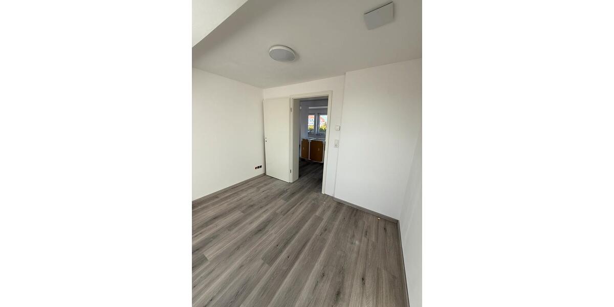 Dachgeschoßwohnung Ronnenberg - 2.5 Zimmer, 55 m&sup2;, 745&euro; | Angebot:25937153