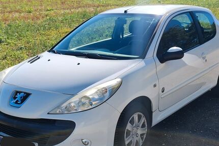 Peugeot 206 180.000 km 2.000 &euro; Aachen 52074