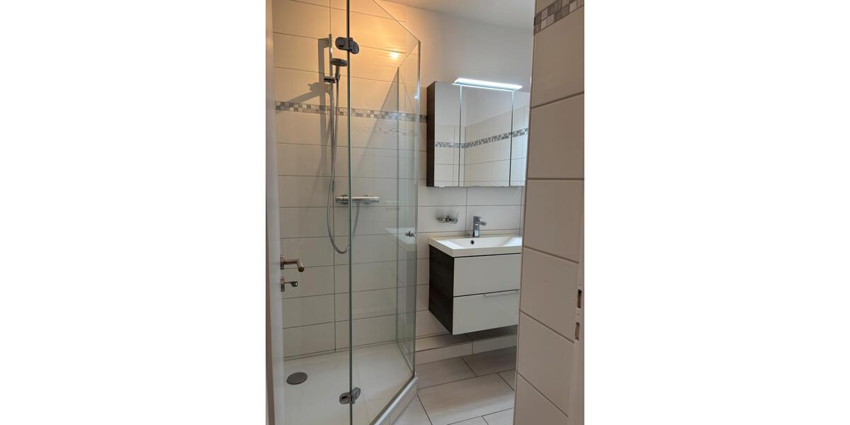 Etagenwohnung Garbsen Berenbostel - 3 Zimmer, 87 m&sup2;, 900&euro; | Angebot:24563436